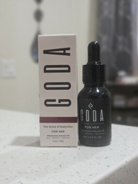GODA For Her Pheromone Infused Oil –